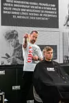 “Današnji barbering mnogo je više od gela u kosi – šišanje je cool, uređenje brade također, a ponuda proizvoda za stiliziranje i njegu muške kose i brade veća je nego ikada. Izgledati dobro važno je današnjim muškarcima i mi im to možemo omogućiti.” Gospon Fulir Barber Shop, Matija Ptić