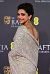 Deepika Padukone s voluminoznom frizurom