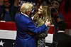 Donald i Melania Trump na skupu uoči predsjedničkih izbora u New Yorku