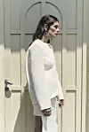Sako i suknja SPORTMAX, Max Mara; naušnice KINRADEN, Garderoba Concept Store