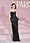 Lily u Armani Privé haljini