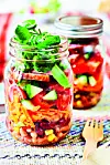 Proljetna salata je prava vitaminska bomba koja će vam dati dovoljno energije za dan.