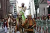 Sacha Baron Cohen zahvaljujući filmu ''Diktator' jahao je na devi usred New Yorka.