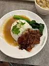 Kako je veliki ljubitelj azijske hrane, isprobavao je razna jela - od tradicionalne patke, preko chilli craba i lakse pa do jegulje u japanskom restoranu