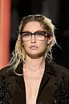 Gigi Hadid na Miu Miu reviji