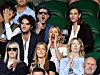 Alexa Chung i Tom Sturridge i Sienna Miller s Olijem Greenom na Wimbledonu 2022. godine