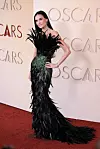 Demi Moore bila je poput paunice u Gucci kreaciji