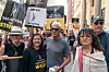 Holivudski glumac s Juliannom Margulies, Rebeccom Damon, Stefanijom LaVie Owen i Orenom Movermanom u New Yorku