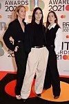 Haim - Este Haim, Danielle Haim i Alana Haim u elegantnim odijelima brenda The Row.