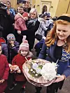 U ožujku je posjetila ukrajinske izbjeglice u Poljskoj.
