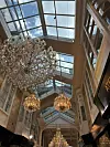 Hotel The Dilly bio je iznad svih očekivanja, poslužuju doručak u restoranu sa staklenim krovom