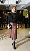 Voditeljica se na premijeri pojavila u elegantnom outfitu.