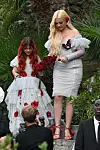 Talijanski kreatorski dvojac Domenico Dolce i Stefano Gabbana navodno je za outfit djeveruša i bližih članova mladenke dobio 200 000 tisuća dolara.