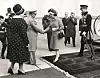 Josip Broz Tito i supruga Jovanka dočekali su kraljicu Elizabetu i princa Philipa na beogradskom aerodromu, 1972.