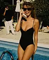 Claudia Schiffer (claudiaschiffer / 02.08.2018): on holiday, cant come to the phone X . #tbt #90s #summertime