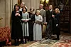 U trećem filmskom nastavku vratila se i voljena posluga, a trudnoća glumice Joanne Froggatt (Anna Bates) upisana je u scenarij
