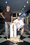 Kompletnom vizualnom identitetu i uređenju galerije uvelike je doprinio i nagrađivani zagrebački kipar i scenograf Miljenko Sekulić Sarma