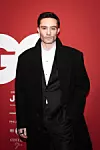 Ed Westwick tumači ulogu Sandokanovog suparnika, lorda Brookea