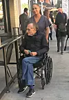 Potkraj života kretao se u invalidskim kolicima.
