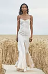 Bijela haljina iz ready-to-wear kolekcije francuskog dizajnera Jacquemusa Fotografija: Profimedia