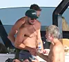 Zac Efron odmara se na jahti ispred obale Ibize