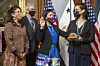 Debra Haaland s kćeri i članovima obitelji