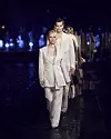 Pamela Anderson na pisti za Boss ready-to-wear proljeće/ljeto 2023.