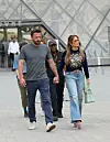 Jennifer i Ben u Louvreu