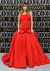 Suki Waterhouse nosila je Valentino haljinu u kojoj se nadzirao njezin trudnički trbuščić