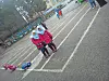 Iako im je bilo samo 8 godina, blizanke su u Mashhadu morale nositi marame.