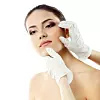 Pomlađivanje srednje trećine lica, ”midface lifting”, podiže obraze i time znatno reducira nazolabijalne bore