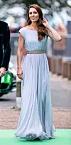 Za dodjelu ekološke nagrade Earthshot 2021. odabrala je kreaciju boje jorgovana Alexander McQueen, koju je već nosila prije 10 godina u Los Angelesu