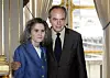 Ministar kulture Frédéric Mitterrand s Marijom Schneider nakon što joj je uručio odličje Viteza umjetnosti i književnosti 2010. u Parizu