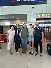 S najmilijima na zagrebačkoj zračnoj luci: baka Vera, Jana, mama Franjica, sestra Klara i tata Patrik
