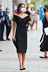 Crni monokromatski look.