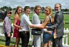 Obitelj Pearson na finalnoj utakmici Veuve Clicquot Gold Cupa 2009.: Montague, Emily, Peregrine i Elza Pearson s roditeljima Lady Marinom Cowdray i Michaelom Cowdrayjem, četvrtim vikonton od Cowdrayja