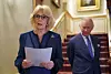 Camilla nosi omiljeni broš pokojne kraljice