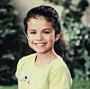 Selena je počela glumiti u reklamama već sa sedam godina