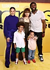 Sa suprugom Allison Holker i djecom ovo ljeto na premiejri filma ‘Minions: The Rise of Gru‘