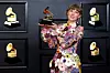 Taylor Swift osvojila je Grammy za album godine.