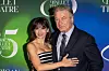 Alec Baldwin sa suprugom