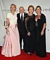Sharon Stone s roditeljima Josephom i Dorothy, te sestrom Kelly u Los Angelesu 2007.