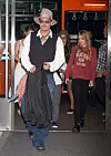 Johnny Depp i Lily-Rose Melody Depp u Japanu 2013.