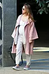 Los Angeles, CA - *EXCLUSIVE* - A very pregnant Jessica Alba shows off her gigantic baby bump while heading to a business meeting in Los Angeles. Jessica is currently expecting her third child with husband Cash Warren. Pictured: Jessica Alba BACKGRID USA 7 NOVEMBER 2017,Image: 354843538, License: Rights-managed, Restrictions: , Model Release: no, Credit line: Stoianov / BACKGRID / Backgrid USA / Profimedia