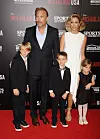 Kevin Costner i Christine Baumgartner imaju troje djece, a glumac ih sada sve tjera iz kuće