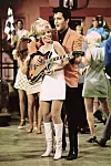 S Nancy Sinatrom je 1968. snimio glazbeni film 'Speedway'