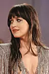 Dakota Johnson kao moderna Kleopatra.