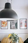 Zidove u blagovaonici krase uokvireni posteri