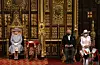 Nešto dalje od kraljice Elizabeta II. sjedili su princ Charles i supruga Camilla.