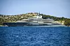 Sibenik, 030820. Mega jahta Flying fox vrijedna 400 miliona dolara usidrena ispred grada povezuje se s Jeffom Bezosom vlasnikom Amazona. Foto: Niksa Stipanicev / CROPIX
